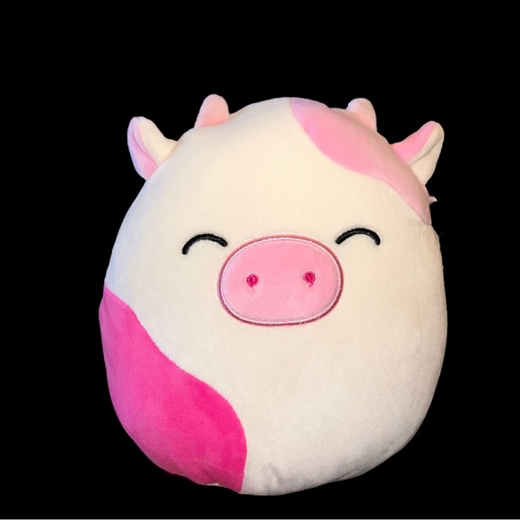 Caedyn the Cow (eyes closed version) 8-inch Original Squishmallow NWT - Picture 8 of 11